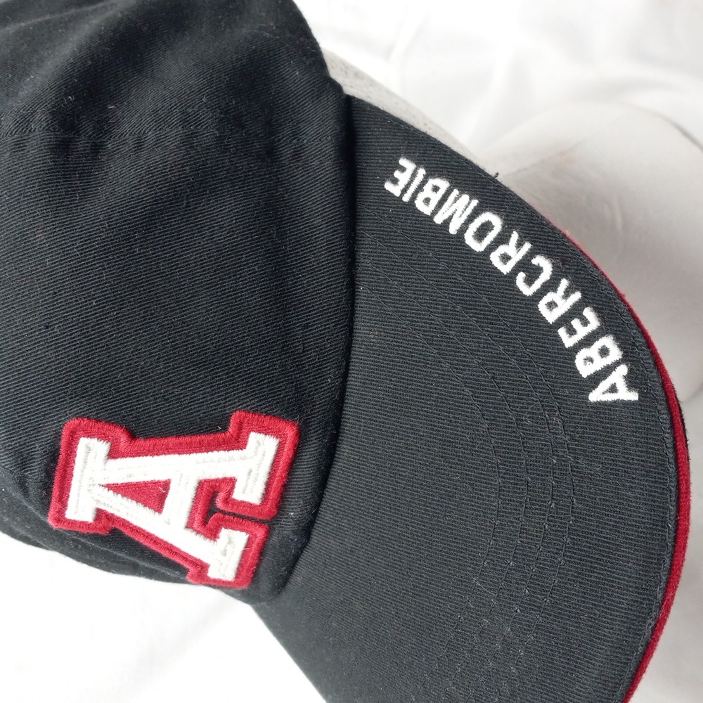Abercrombie & Fitch Varsity Cap - Picture 2 of 7